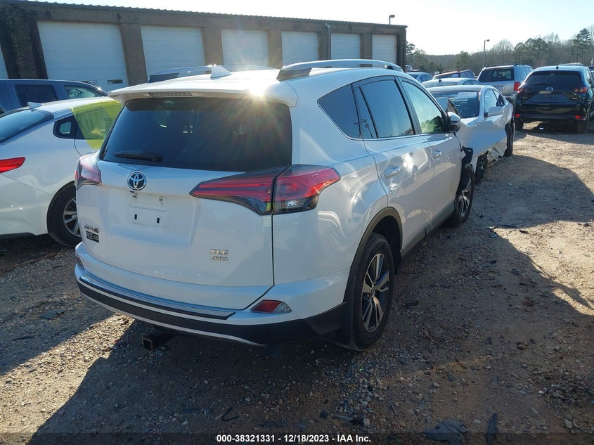 VIN JTMRFREV8JD254614 2018 TOYOTA RAV4 ADVENTURE/XLE