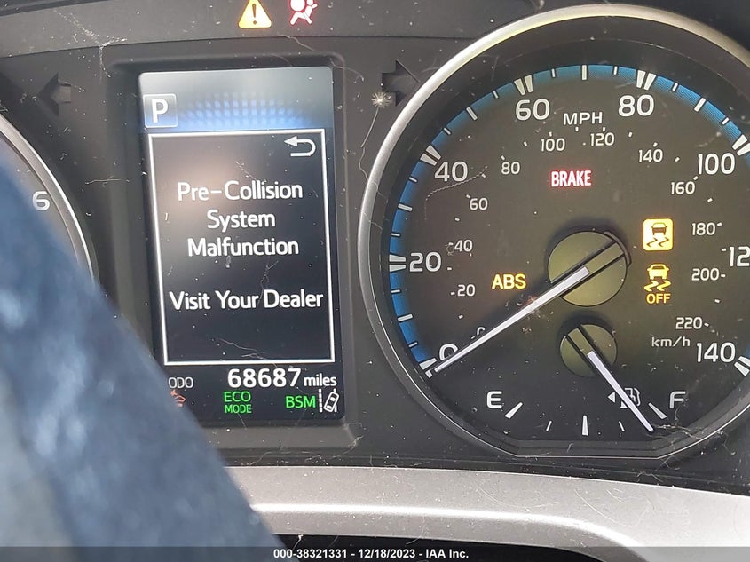 VIN JTMRFREV8JD254614 2018 TOYOTA RAV4 ADVENTURE/XLE