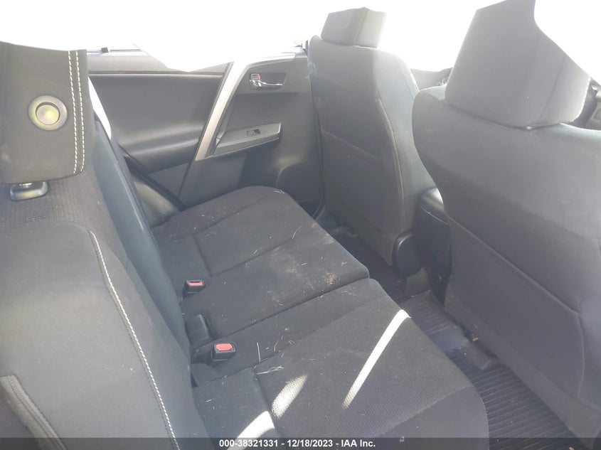 VIN JTMRFREV8JD254614 2018 TOYOTA RAV4 ADVENTURE/XLE