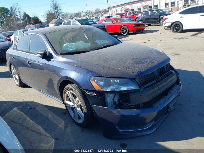 2015 VOLKSWAGEN PASSAT 2.0L TDI SE - 1VWBV7A35FC092884