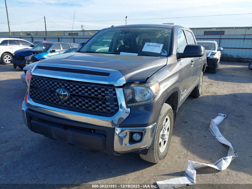 VIN 5TFDM5F10JX075874 2018 TOYOTA TUNDRA CREWMAX SR5