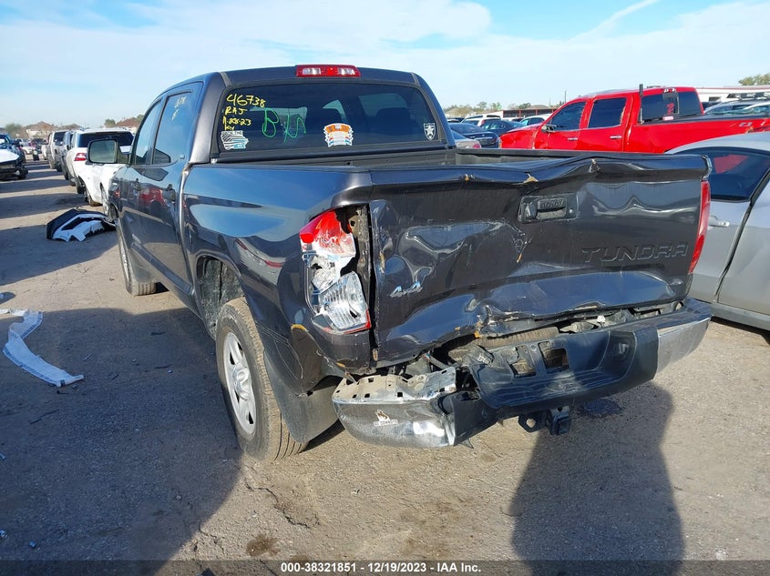 VIN 5TFDM5F10JX075874 2018 TOYOTA TUNDRA CREWMAX SR5