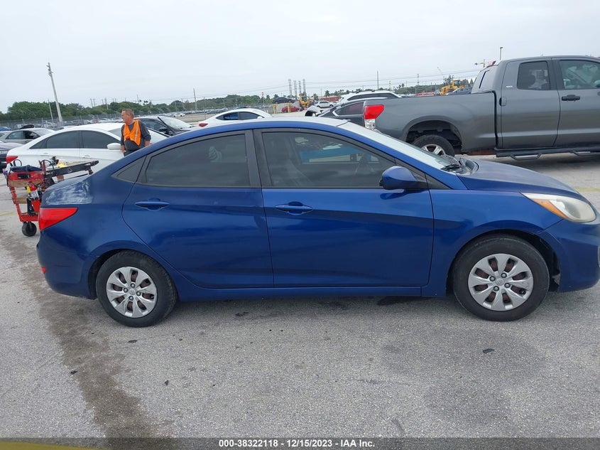 VIN KMHCT4AE2HU236302 2017 HYUNDAI ACCENT SE