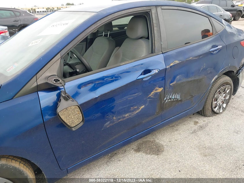VIN KMHCT4AE2HU236302 2017 HYUNDAI ACCENT SE