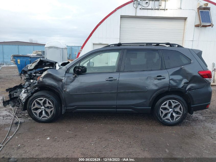 2022 SUBARU FORESTER PREMIUM - JF2SKAEC8NH426332