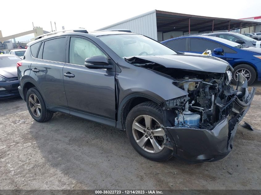 2015 TOYOTA RAV4 XLE - JTMRFREV7FD133435