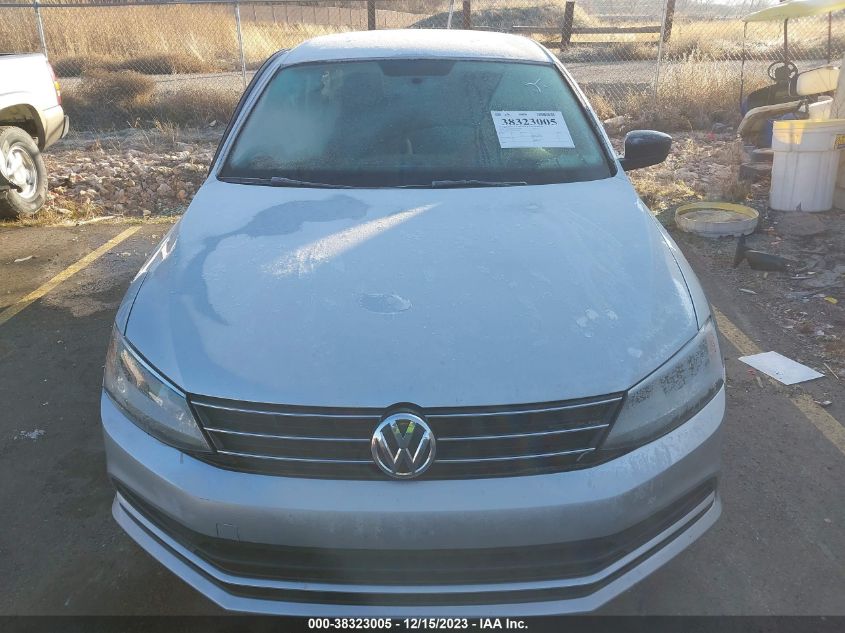 2016 VOLKSWAGEN JETTA SE - 3VWB67AJ1GM268132