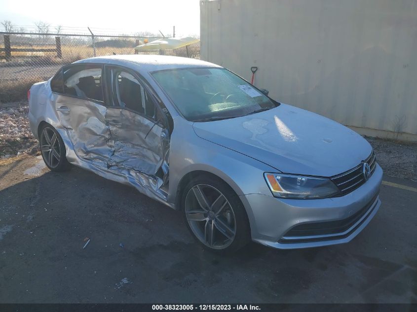 2016 VOLKSWAGEN JETTA SE - 3VWB67AJ1GM268132