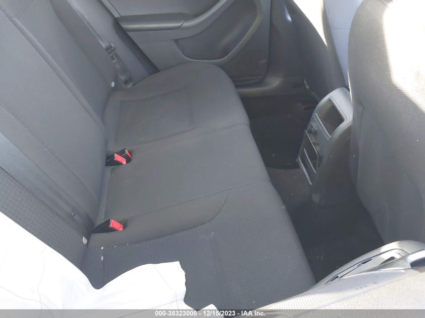 2016 VOLKSWAGEN JETTA SE - 3VWB67AJ1GM268132
