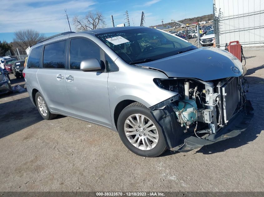 5TDYK3DC1FS544192 2015 TOYOTA SIENNA, photo no. 1