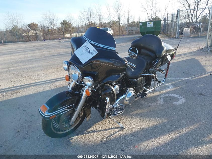 2010 HARLEY-DAVIDSON FLHTCU - 1HD1FC417AB646390