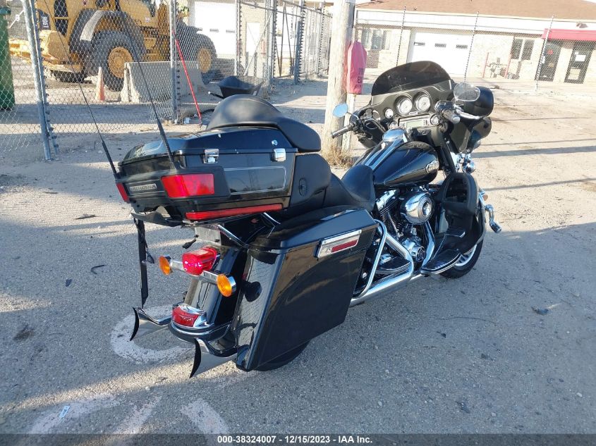2010 HARLEY-DAVIDSON FLHTCU - 1HD1FC417AB646390