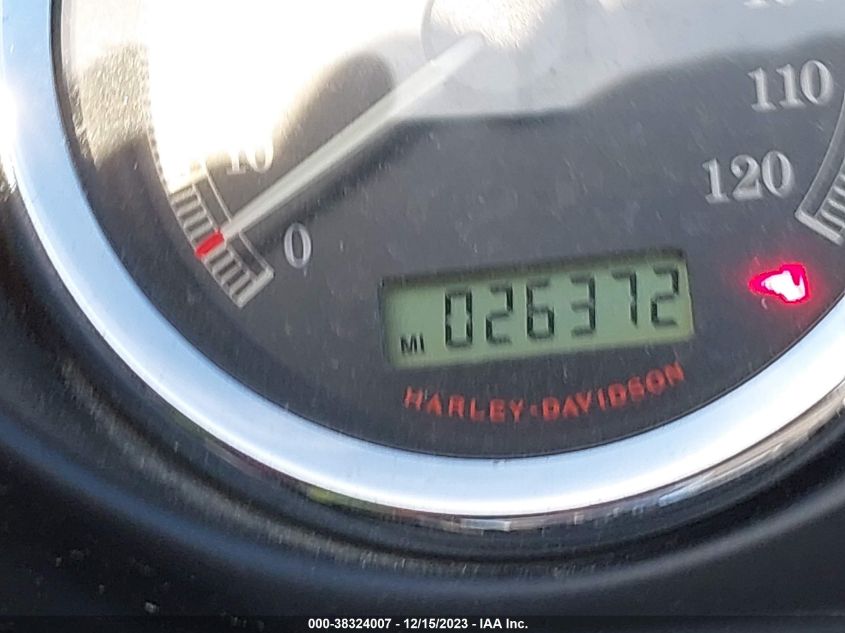 2010 HARLEY-DAVIDSON FLHTCU - 1HD1FC417AB646390