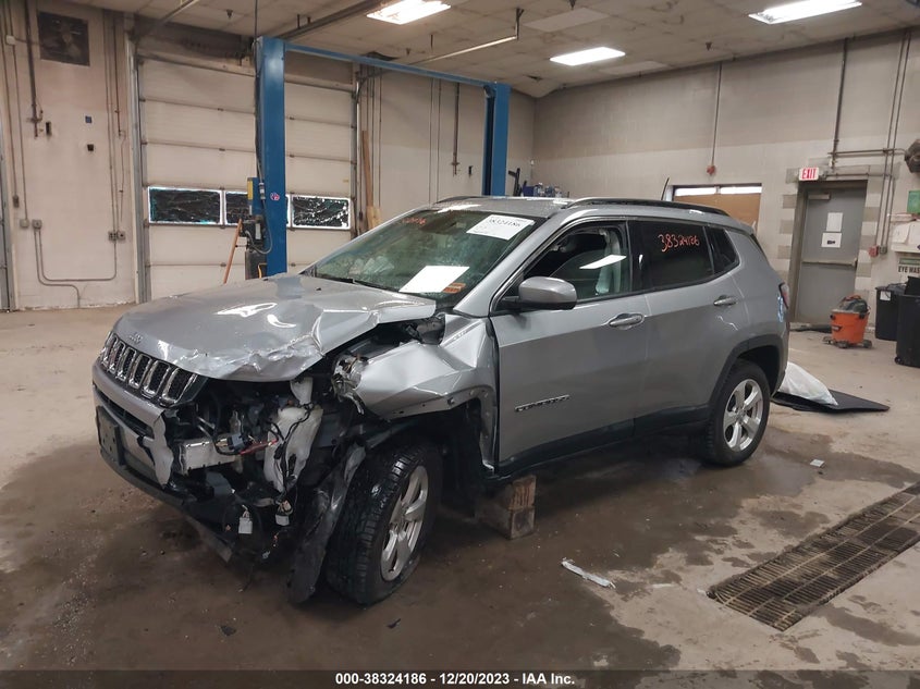 VIN 3C4NJDBB2KT656313 2019 JEEP COMPASS LATITUDE 4X4