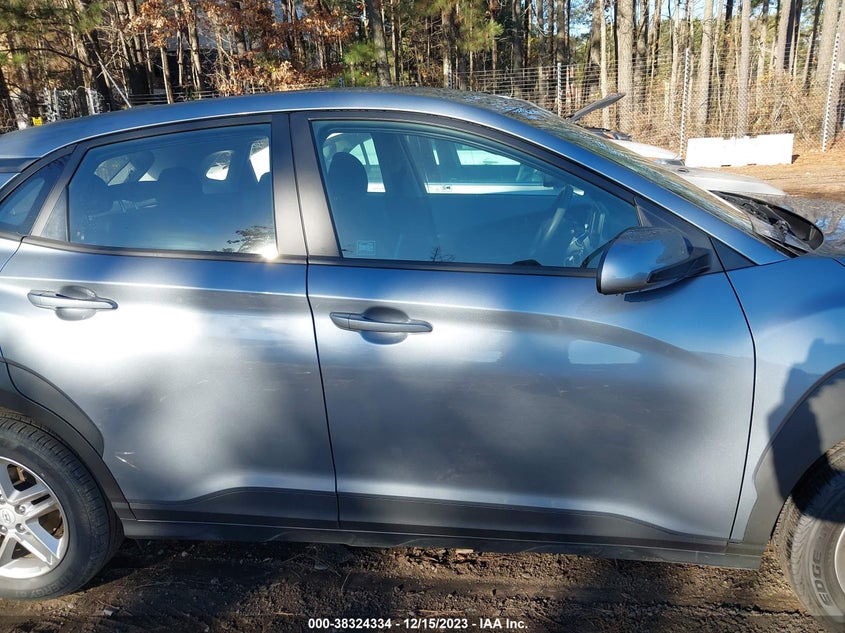 VIN KM8K12AA3MU643879 2021 HYUNDAI KONA SE