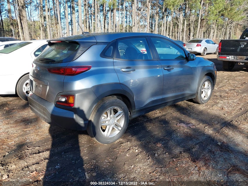 VIN KM8K12AA3MU643879 2021 HYUNDAI KONA SE