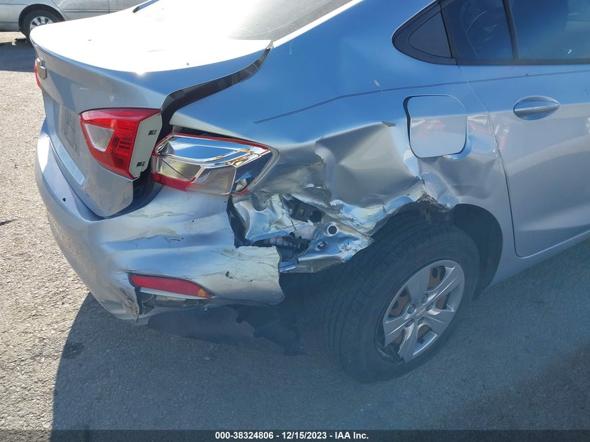 VIN 1G1BC5SM4H7250253 2017 CHEVROLET CRUZE LS AUTO