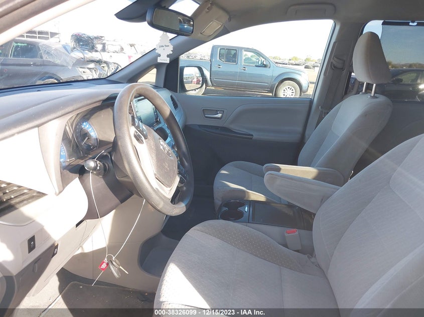 VIN 5TDKZ3DC6LS048947 2020 TOYOTA SIENNA LE