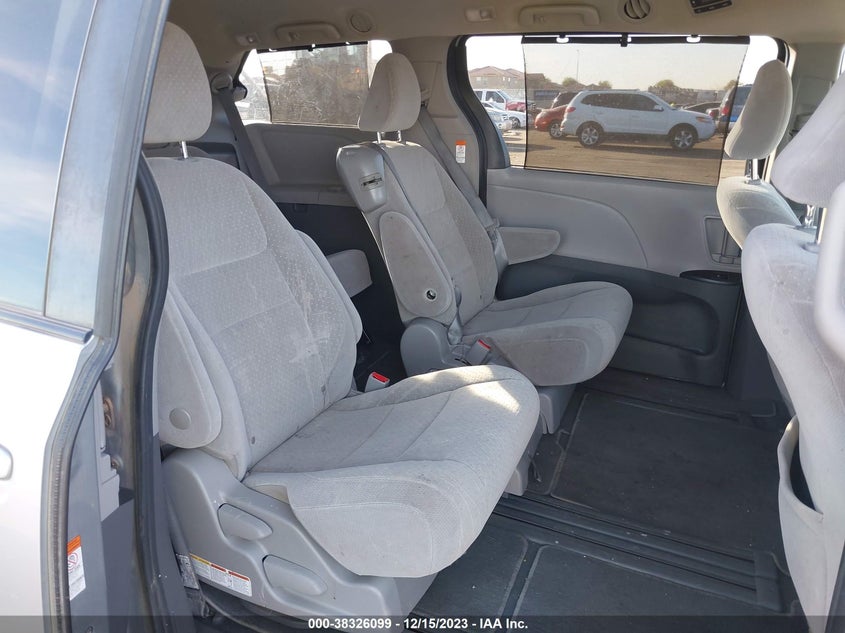 VIN 5TDKZ3DC6LS048947 2020 TOYOTA SIENNA LE