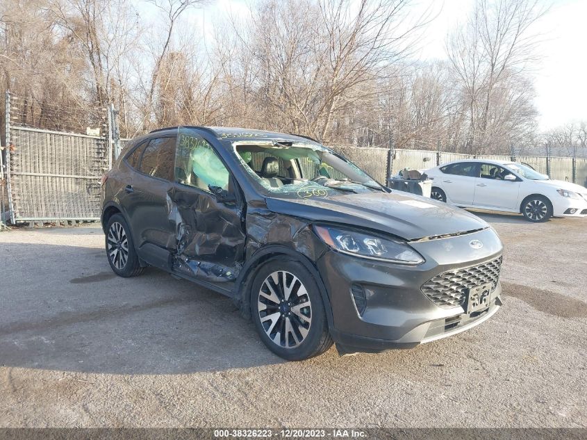 2020 FORD ESCAPE SE SPORT - 1FMCU0BZXLUC23099