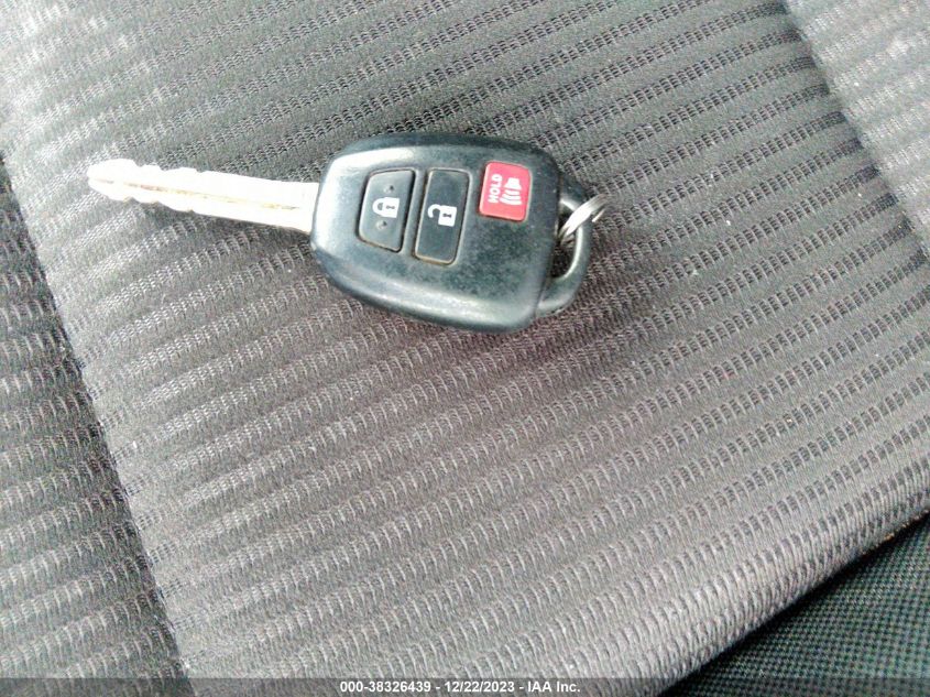 2016 TOYOTA RAV4 LE - JTMZFREV4GJ069356