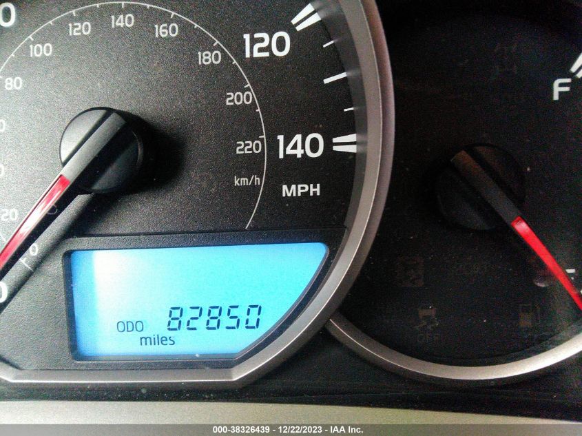 2016 TOYOTA RAV4 LE - JTMZFREV4GJ069356