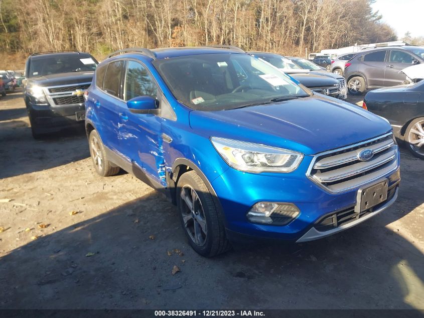 2017 FORD ESCAPE SE - 1FMCU9G97HUB84525