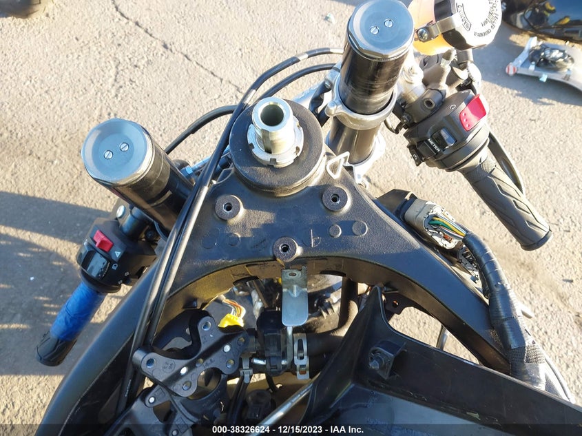 VIN JS1GN7FA2H2100765 2017 SUZUKI GSX-R600