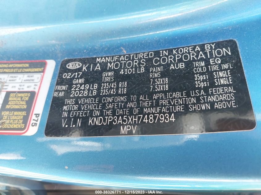 2017 KIA SOUL + - KNDJP3A5XH7487934