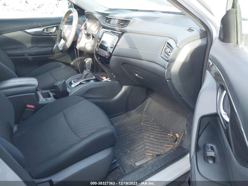 VIN 5N1AT2MV5KC810461 2019 NISSAN ROGUE S