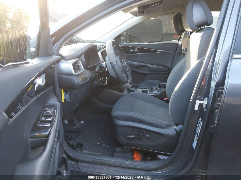 2016 KIA SORENTO 2.4L LX - 5XYPG4A38GG119817