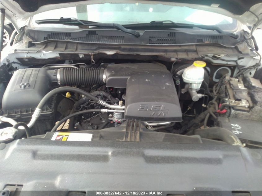 2018 RAM 1500 SLT - 1C6RR6GG7JS324448
