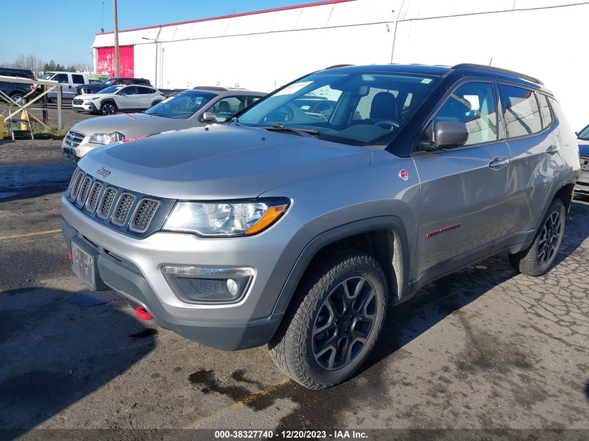 VIN 3C4NJDDB8KT669015 2019 JEEP COMPASS TRAILHAWK 4X4