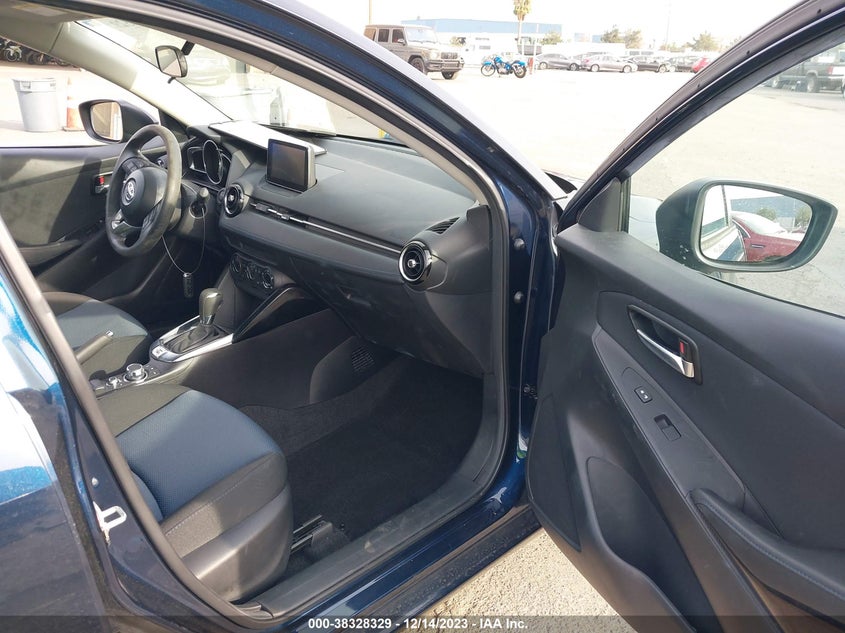 VIN 3MYDLBYV0JY322960 2018 TOYOTA YARIS IA