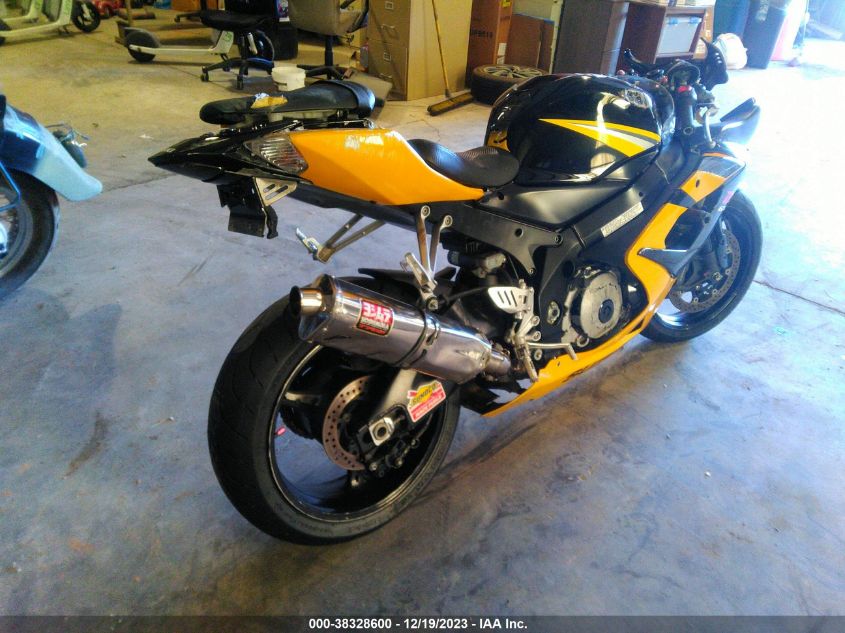2005 SUZUKI GSX-R1000 - JS1GT76A252107829