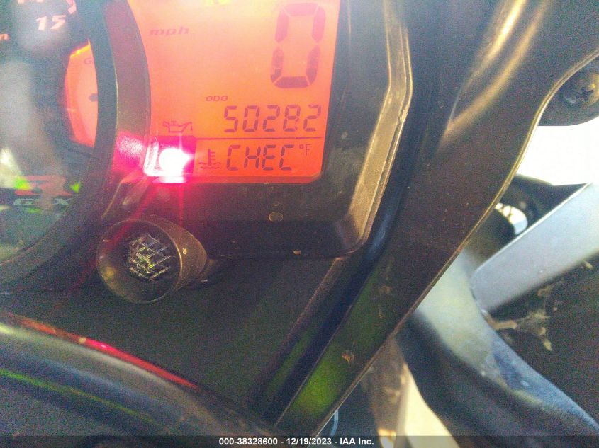 2005 SUZUKI GSX-R1000 - JS1GT76A252107829