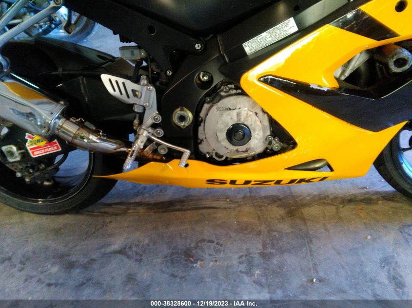 2005 SUZUKI GSX-R1000 - JS1GT76A252107829