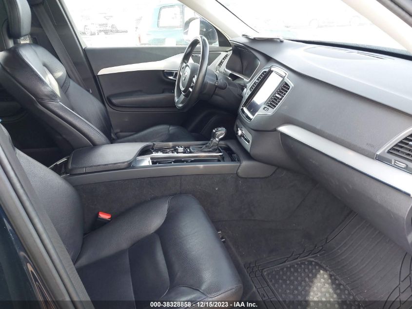 2016 VOLVO XC90 T6 MOMENTUM - YV4A22PK7G1013685