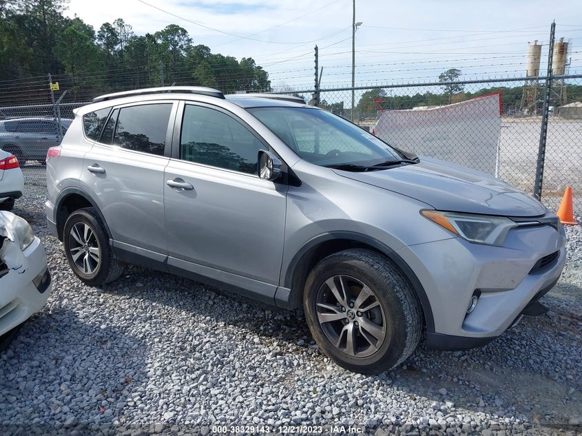 VIN 2T3WFREV1HW353419 2017 TOYOTA RAV4 XLE