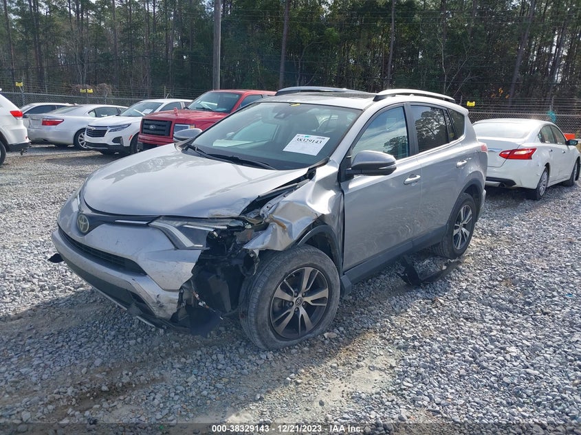 VIN 2T3WFREV1HW353419 2017 TOYOTA RAV4 XLE