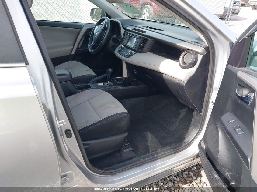 VIN 2T3WFREV1HW353419 2017 TOYOTA RAV4 XLE