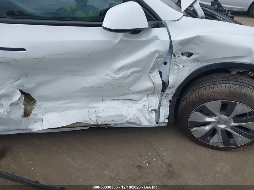 VIN 7SAYGDEE9PA129473 2023 TESLA MODEL Y