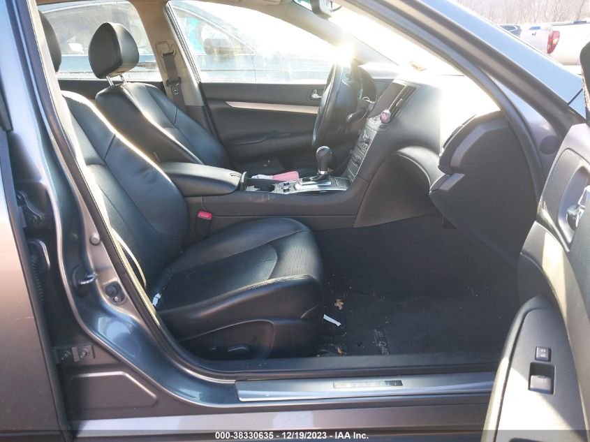 2015 INFINITI Q40 JN1CV6AR0FM650210