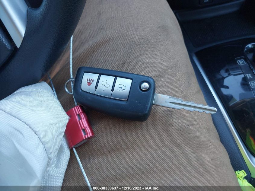 2015 NISSAN ROGUE S - KNMAT2MV8FP566436