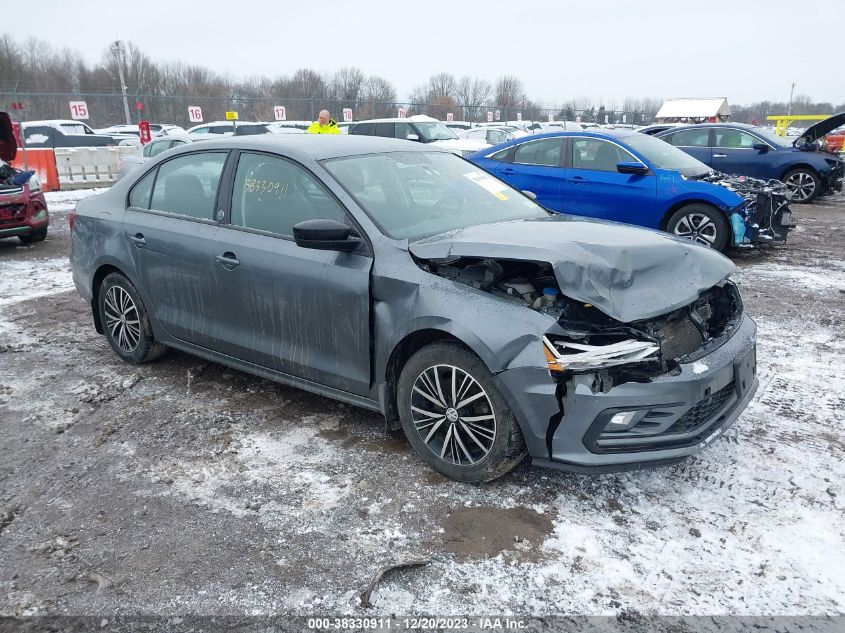 2018 VOLKSWAGEN JETTA SE/WOLFSBURG - 3VWDB7AJ1JM237801