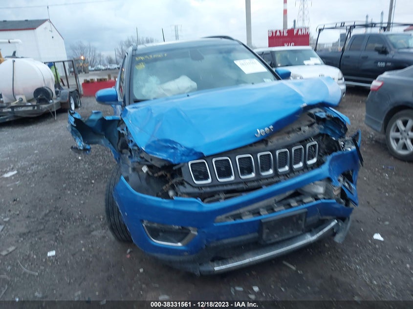 VIN 3C4NJDCB1JT117162 2018 JEEP COMPASS LIMITED