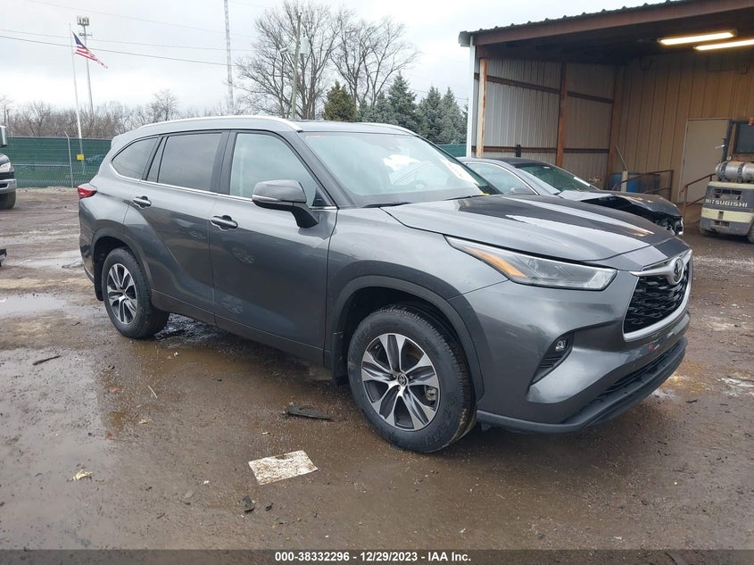 VIN 5TDKDRBH4PS014818 2023 TOYOTA HIGHLANDER XLE