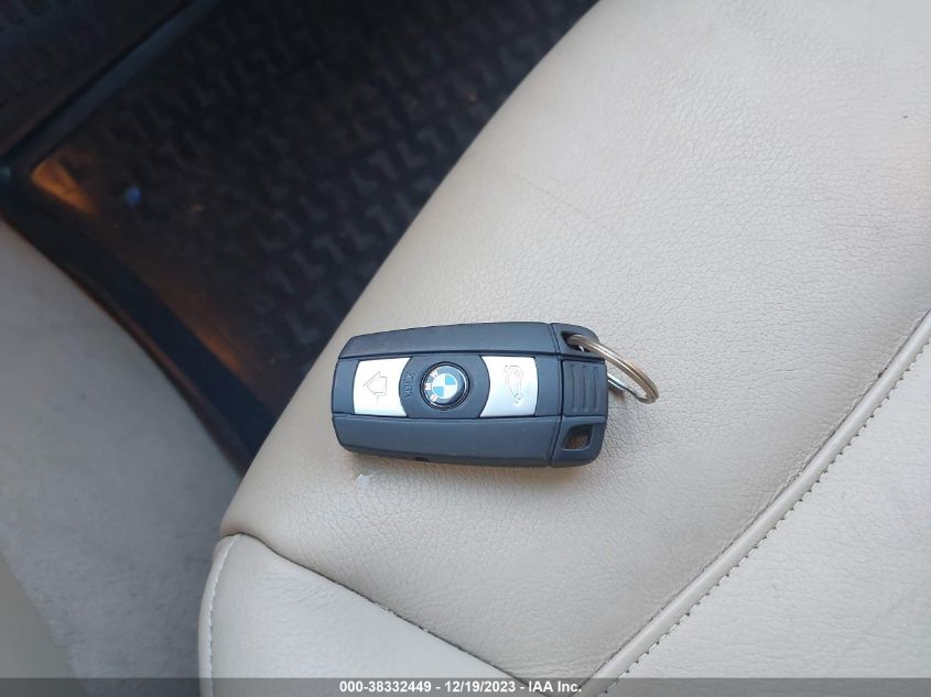 2015 BMW X1 XDRIVE28I - WBAVL1C50FVY32926