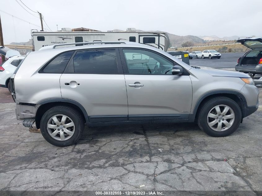 2013 KIA SORENTO LX V6 - 5XYKTDA20DG391089