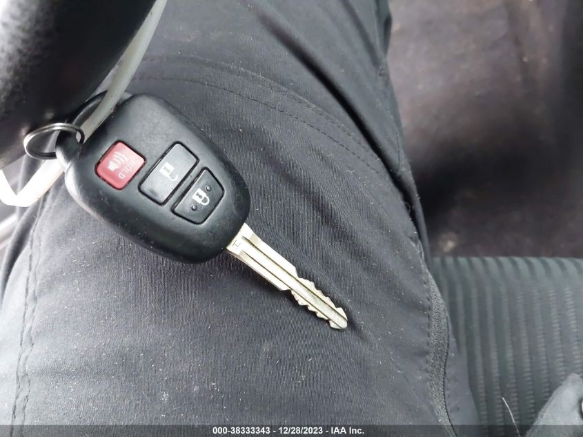 2015 TOYOTA RAV4 XLE - 2T3RFREV6FW242567